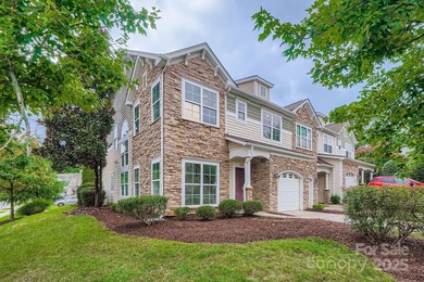 Lake Wylie Townhome/Townhouse Active Under Contract in Charlotte North Carolina
