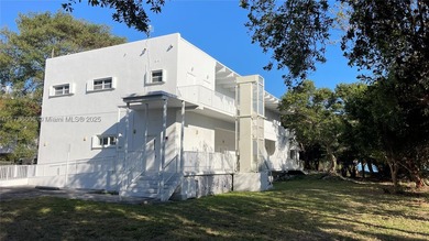 RARE 100' of waterfront re-development opportunity w/ DEEP WATER - photo 3