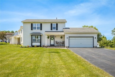 You'll feel right at home in this charming home which offers - photo 1