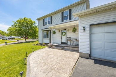 You'll feel right at home in this charming home which offers - photo 2