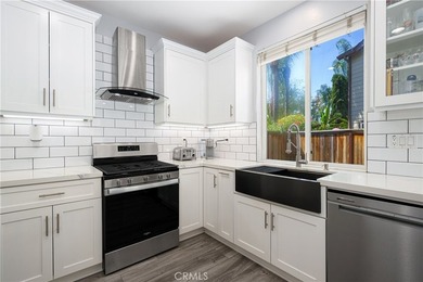 Step into this charming detached 3-bedroom, 2.5-bath home by - photo 6