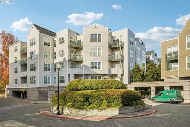 Willamette River - Multnomah County Condo For Sale in Portland Oregon