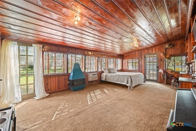 Opportunity knocks in the heart of Martindale! This charming - photo 15
