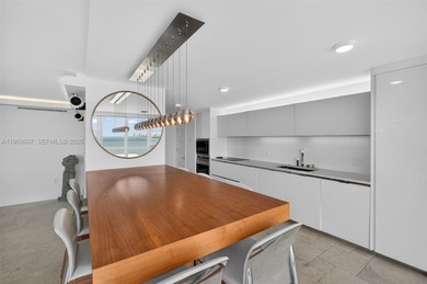 Stunning penthouse with ocean views and Key Biscayne shoreline
