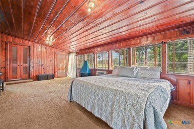 Opportunity knocks in the heart of Martindale! This charming - photo 17