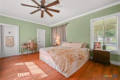 Opportunity knocks in the heart of Martindale! This charming - photo 18