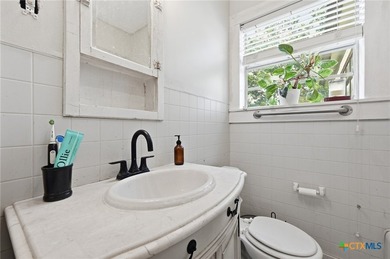 Opportunity knocks in the heart of Martindale! This charming - photo 26