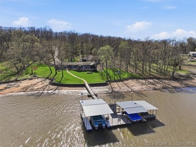 Ranch Style Lakefront Home with 300ft of Shoreline, 1.5 Acres, & - photo 2