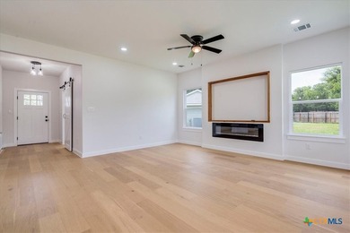 Beautifully crafted modern farmhouse located on an oversized 0 - photo 15