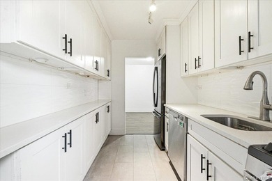 Spacious Living Meets Everyday Convenience at The New Yorker! - photo 17