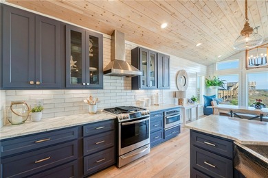 OUTSTANDING Views of the Gulf!!!! This fully furnished, custom