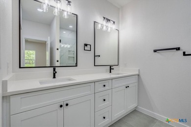 Beautifully crafted modern farmhouse located on an oversized 0 - photo 21
