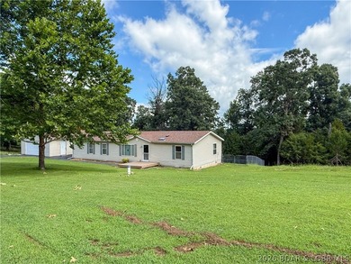 Enjoy privacy, space and a convenient location with this 3 - photo 22