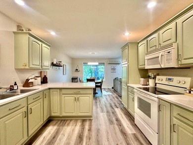 Beautifully maintained one-level living with modern updates - photo 22