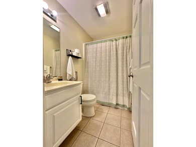 Beautifully maintained one-level living with modern updates - photo 26