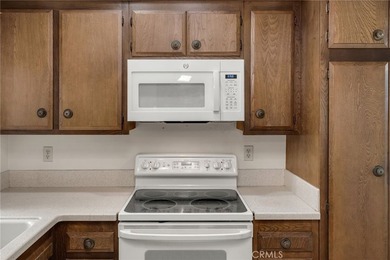Welcome to this 4 bed, 2 bath home which offers 1,879 sq ft on a - photo 27