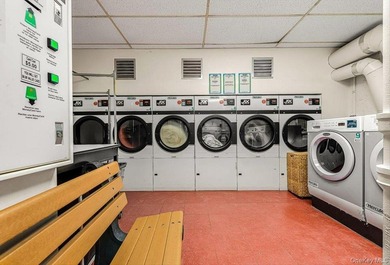 Spacious Living Meets Everyday Convenience at The New Yorker! - photo 28