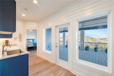 OUTSTANDING Views of the Gulf!!!! This fully furnished, custom