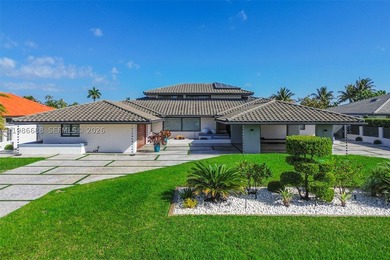 Welcome to this masterpiece of modern architecture! Experience - photo 2