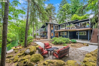 BEST VALUE ON THE LAKE. Waterfront Lake Oswego living in a - photo 1