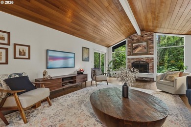BEST VALUE ON THE LAKE. Waterfront Lake Oswego living in a - photo 6