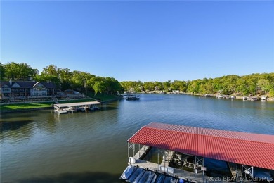 This is the perfect lakefront condo just in time for summer! - photo 1