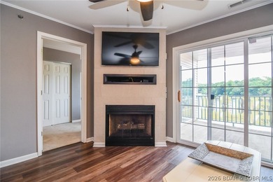 This is the perfect lakefront condo just in time for summer! - photo 9