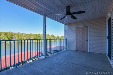 This is the perfect lakefront condo just in time for summer! - photo 10