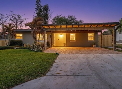 Lake Minneola Home For Sale in Minneola Florida