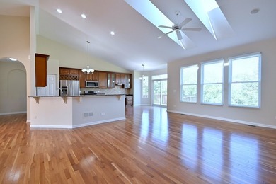BEAUTIFUL, rare, and hard to find in the area, this upgraded - photo 5