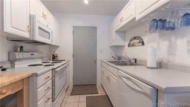 Don't miss this beautiful 3 bedroom, 2 bath waterfront home - photo 8