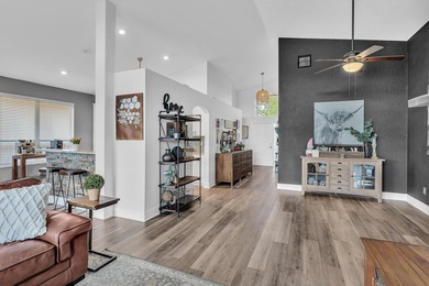 Stunning 3-bedroom, 2-bath waterfront home in the desirable - photo 11