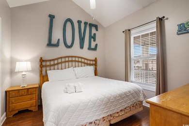 This beautiful top floor End Unit Condo Features, 3 bedroom, 2 - photo 13