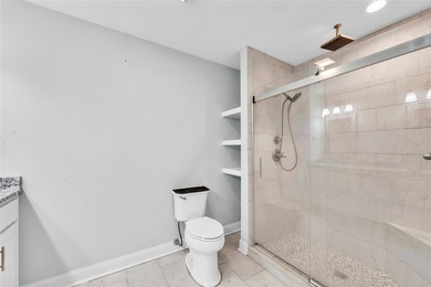 ULTIMATE FLEXIBILITY and LUXURY, REMODELED 4 BED, 3 BATH HOME ON - photo 13