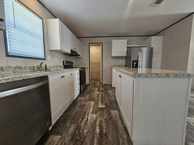 $299 1st mo. rent! Close enough to the action, yet far enough - photo 4