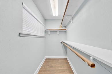 ULTIMATE FLEXIBILITY and LUXURY, REMODELED 4 BED, 3 BATH HOME ON - photo 15