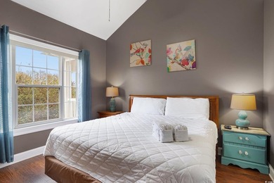 This beautiful top floor End Unit Condo Features, 3 bedroom, 2 - photo 16