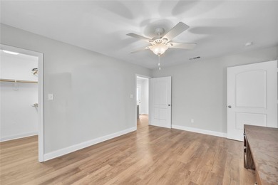 ULTIMATE FLEXIBILITY and LUXURY, REMODELED 4 BED, 3 BATH HOME ON - photo 17