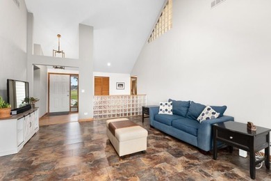 Rare opportunity to own a private 5.14-acre horse property in - photo 5