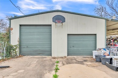 ULTIMATE FLEXIBILITY and LUXURY, REMODELED 4 BED, 3 BATH HOME ON - photo 25