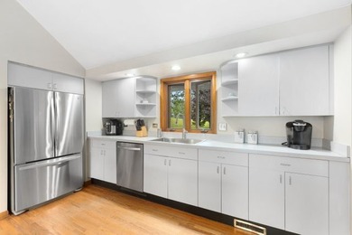 Rare opportunity to own a private 5.14-acre horse property in - photo 7