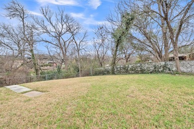ULTIMATE FLEXIBILITY and LUXURY, REMODELED 4 BED, 3 BATH HOME ON - photo 27