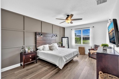 Stunning 3-bedroom, 2-bath waterfront home in the desirable - photo 33