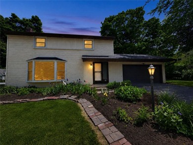 Welcome home to this beautiful move-in ready 3 bed 1.5 bath - photo 3