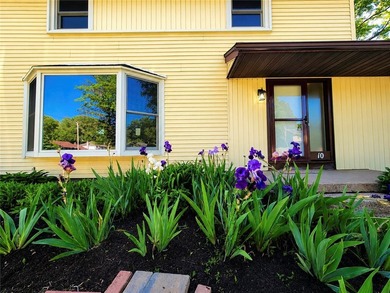 Welcome home to this beautiful move-in ready 3 bed 1.5 bath - photo 5