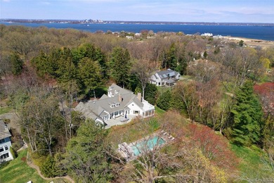 Welcome to 17 Hilldale Lane, a private estate set on two lush - photo 2