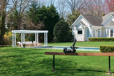 Welcome to 17 Hilldale Lane, a private estate set on two lush - photo 7