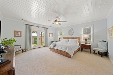Beautifully updated custom home in desirable Riverhill offering - photo 12