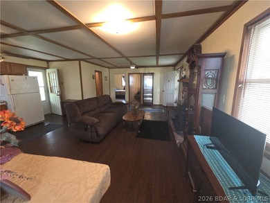 A 2 bedroom, 1 bath home on a double lot in a Lake of the Ozarks - photo 6