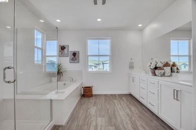 NEW PRICE! Located in the sought-after One Lake community, 2404 - photo 16